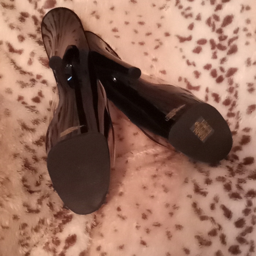 Heels - Picture 5 of 5
